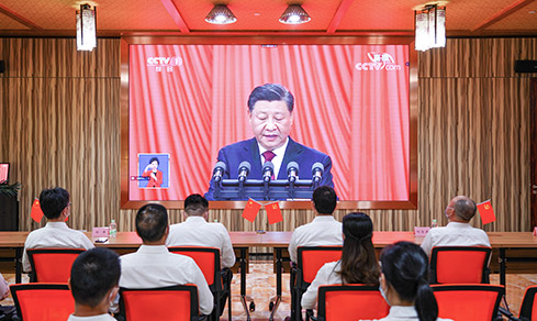 ������ͬ�ģ��������������� ����ǰ�С�  <br>ȫ�嵳Ա�����տ���ʮ��Ļʢ��